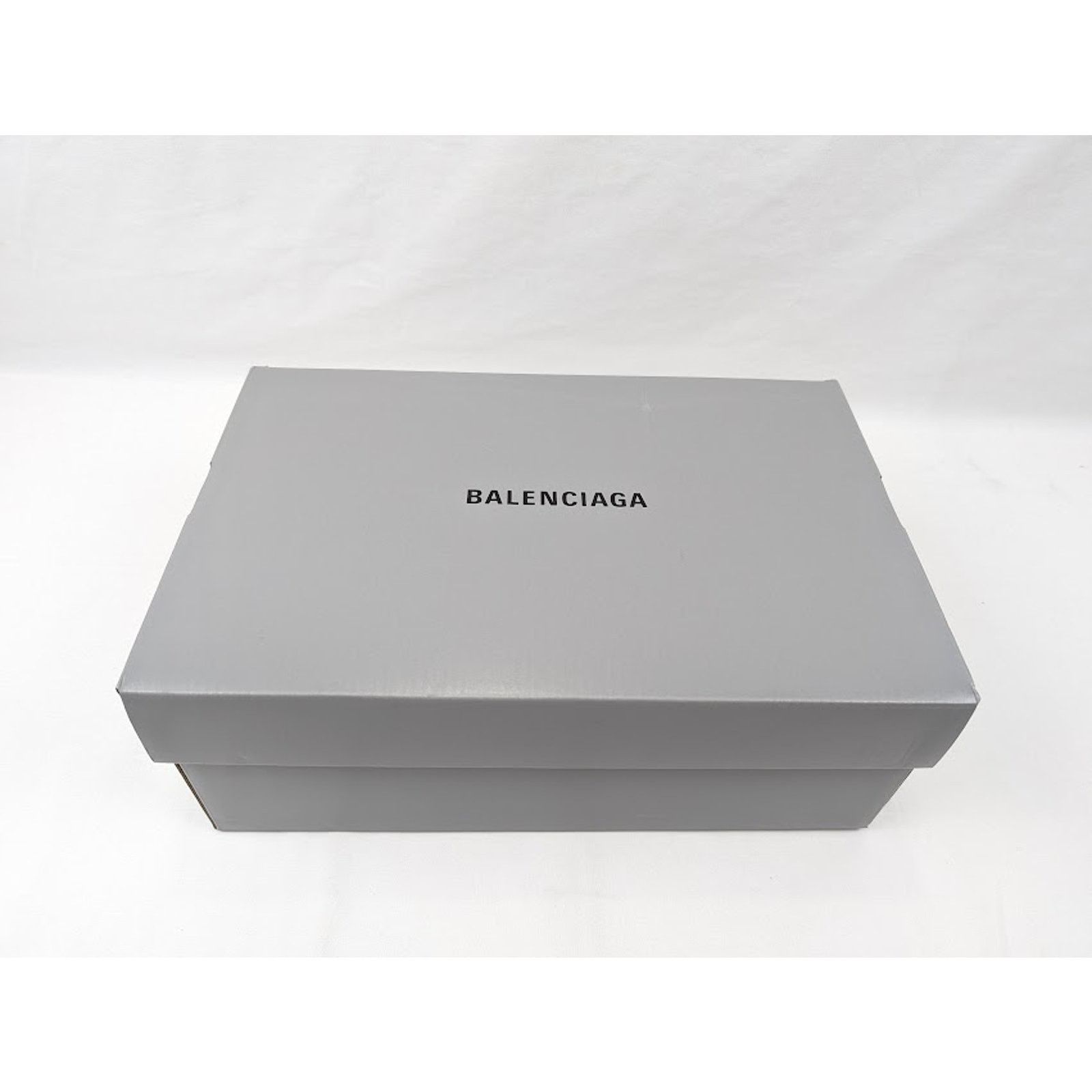 Balenciaga o1rshd1 Q:3 / Paris Low-Top Sneakers in Black/White Size US 11 / EU 44 - 22 Thumbnail