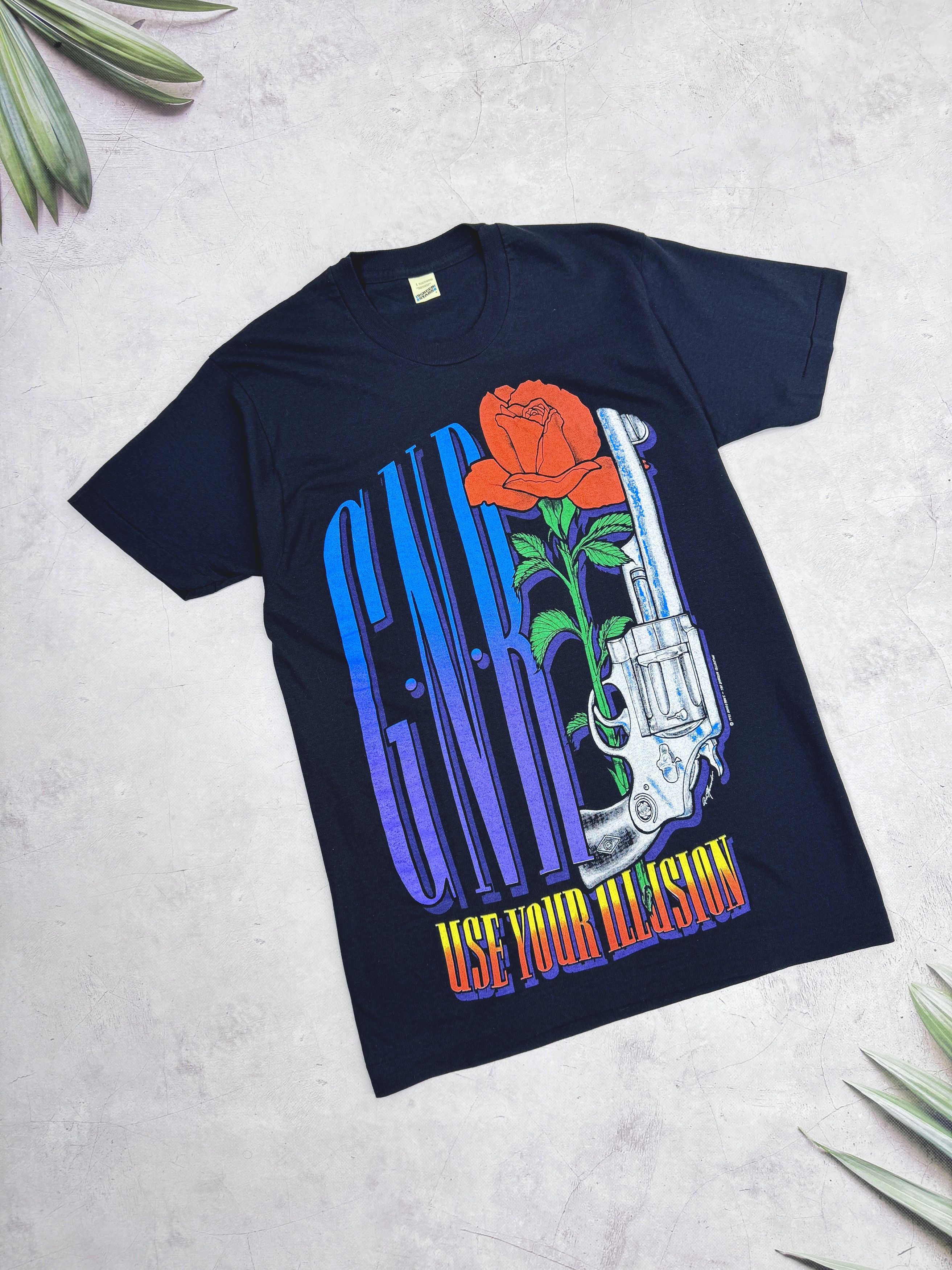 Guns N' Roses Vintage Guns N Roses T-Shirt Use Your Illusion 91/92/93 Size US M / EU 48-50 / 2 - 2 Thumbnail