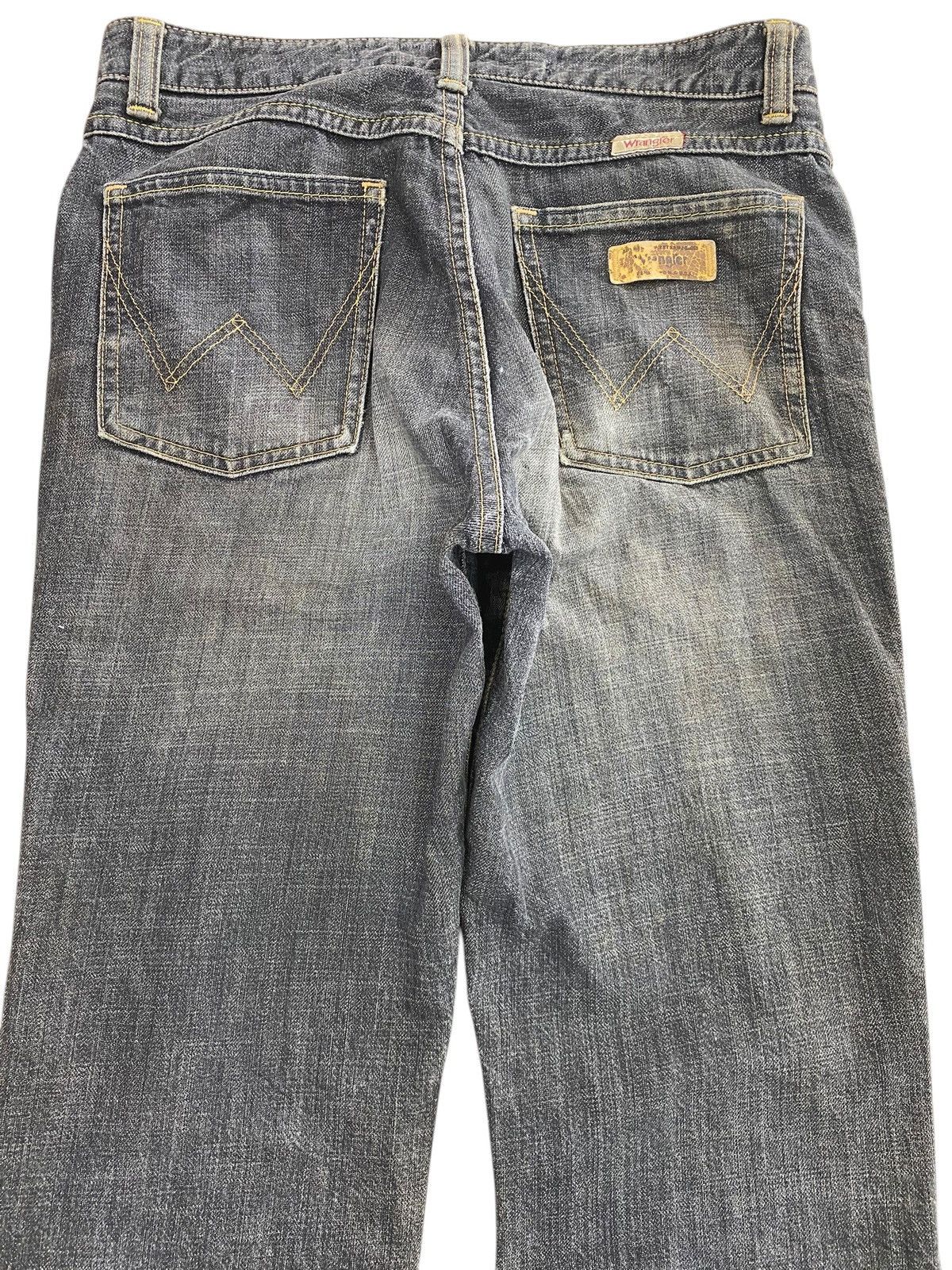 Wrangler Wrangler Faded Wash Ripped Style Boot Cut Jean Size US 28 / EU 44 - 4 Thumbnail