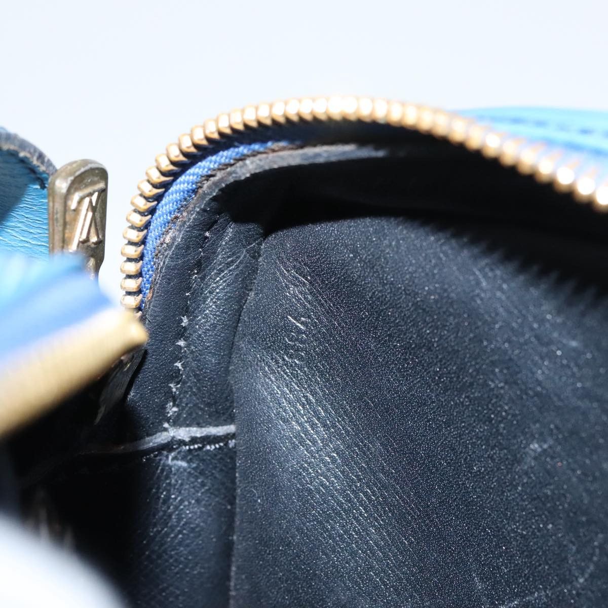 Louis Vuitton LOUIS VUITTON Epi June Feuille Shoulder Bag Blue M52155 Size ONE SIZE - 16 Thumbnail