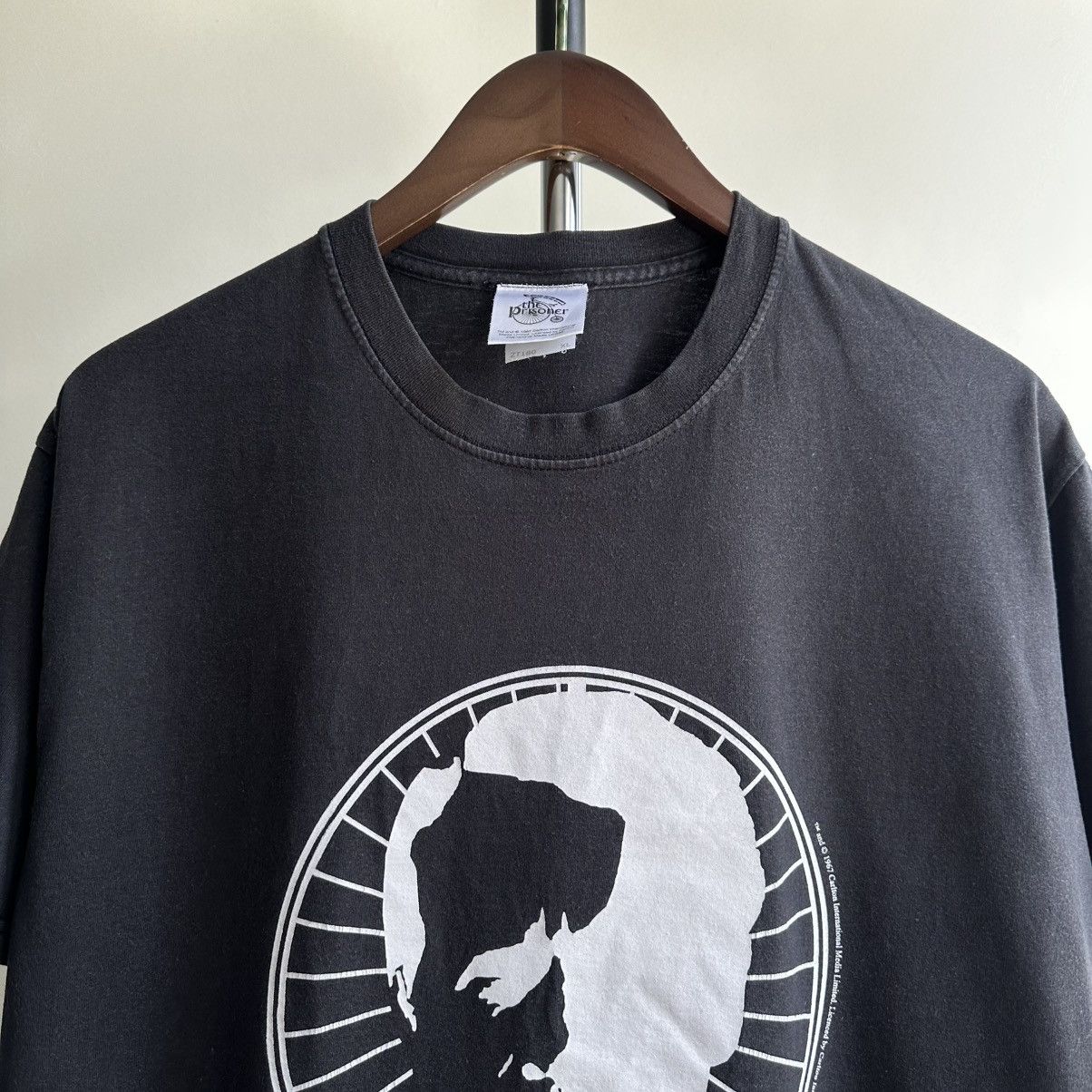 Vintage Vintage 2000s The Prisoner 1967 Movie Tee Size US XL / EU 56 / 4 - 2 Thumbnail