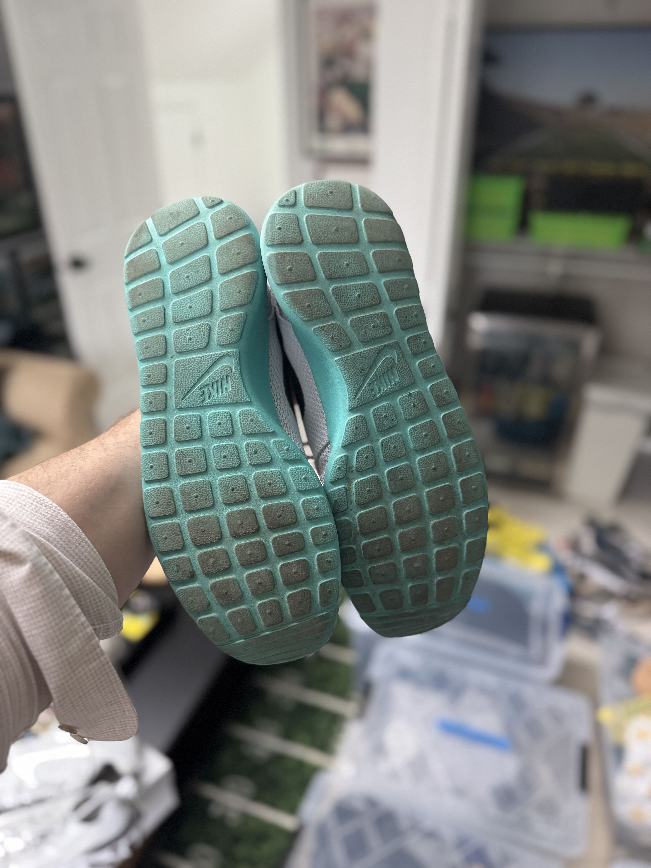Nike Nike Roshe Run in Calypso size 11 (Men) Size US 11 / EU 44 - 4 Thumbnail