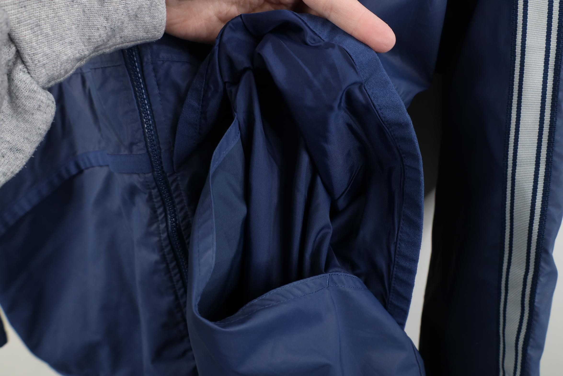 Nike Vintage 90s Nike Pro Line Cowboys Hooded Rain Jacket Size US L / EU 52-54 / 3 - 10 Thumbnail