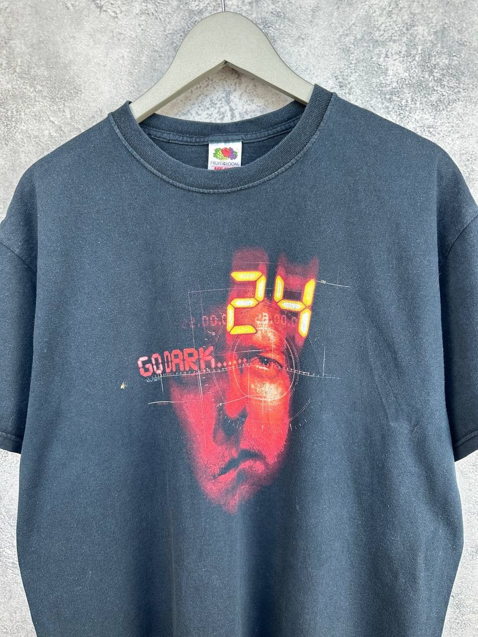 Fruit Of The Loom Jack Bauer Vintage 2006 Graphic Tee "Go Dark 24" T-Shirt TV Size US XL / EU 56 / 4 - 4 Thumbnail