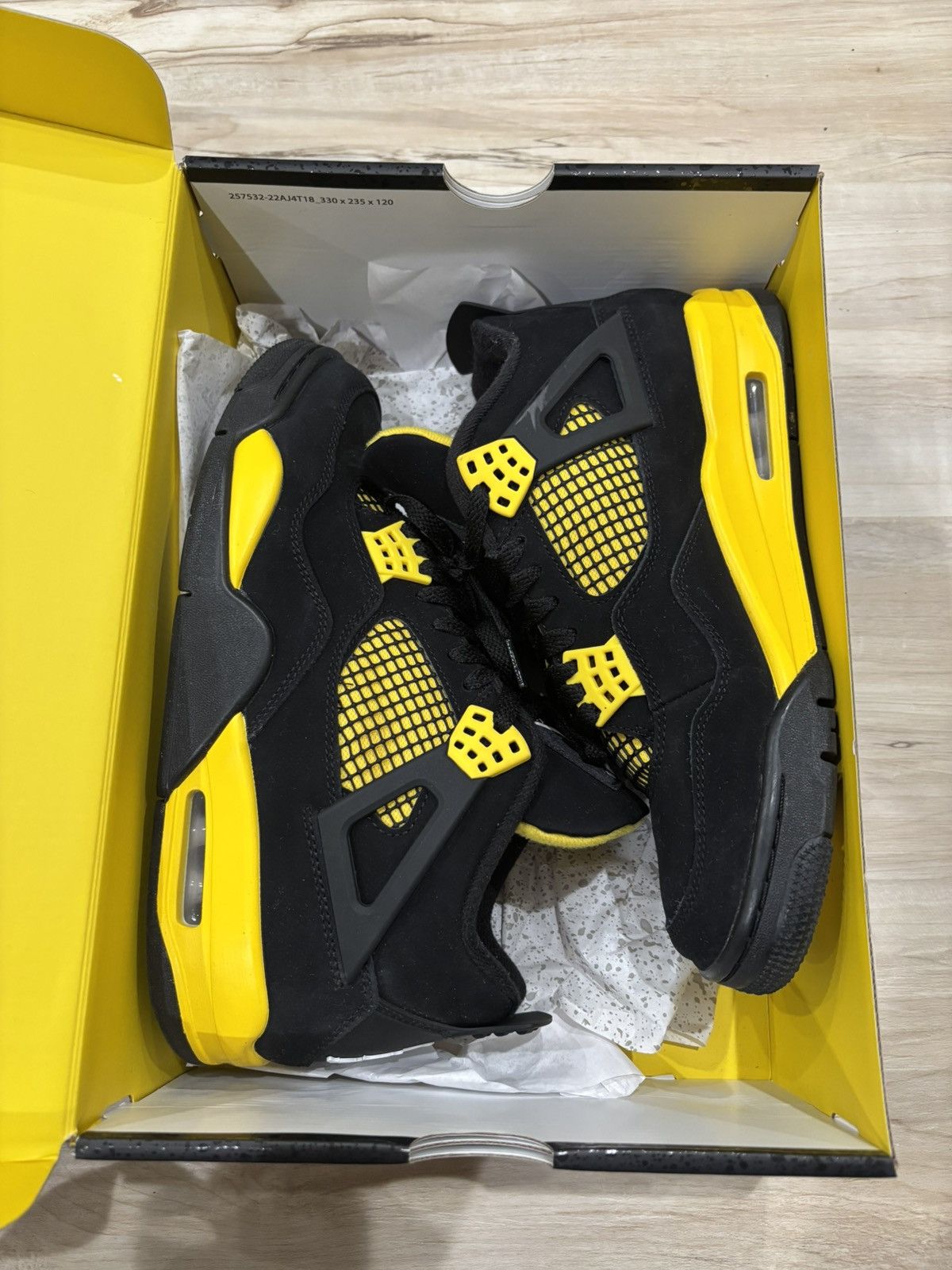 Jordan Brand Jordan 4 thunder Size US 8.5 / EU 41-42 - 2 Thumbnail