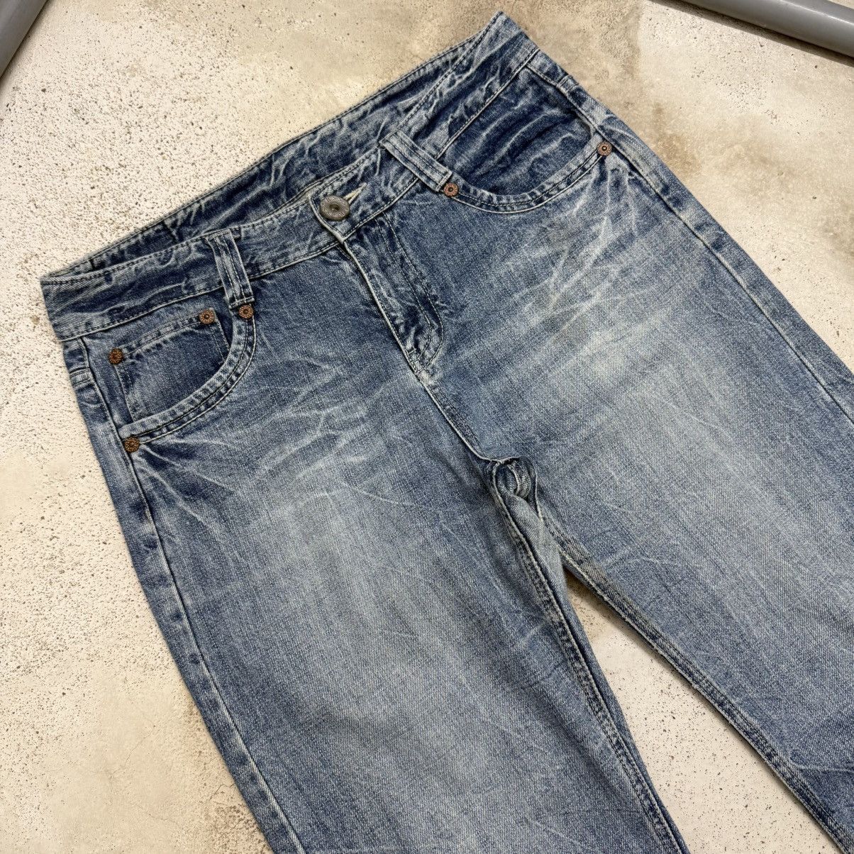 Japanese Brand Vintage Y2K Buckle Back Lightning i6w9 wash Denim Pants Size US 35 - 4 Thumbnail