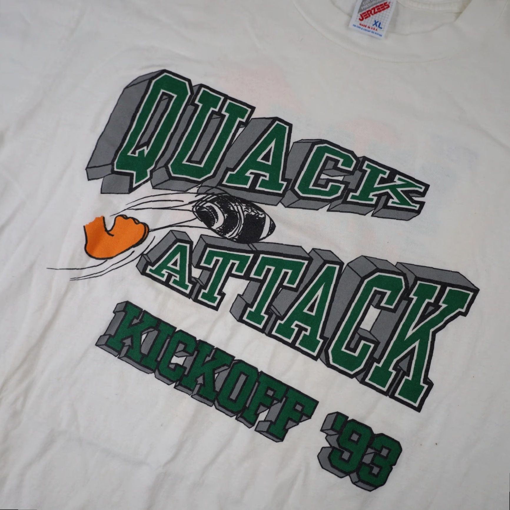 Vintage VINTAGE 1993 University of Oregon Ducks Quack Attack Kickoff Front/back T Shirt Men XL White Size US XL / EU 56 / 4 - 4 Thumbnail