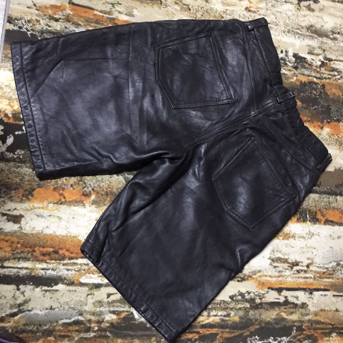 accept offer - short pants lambskin