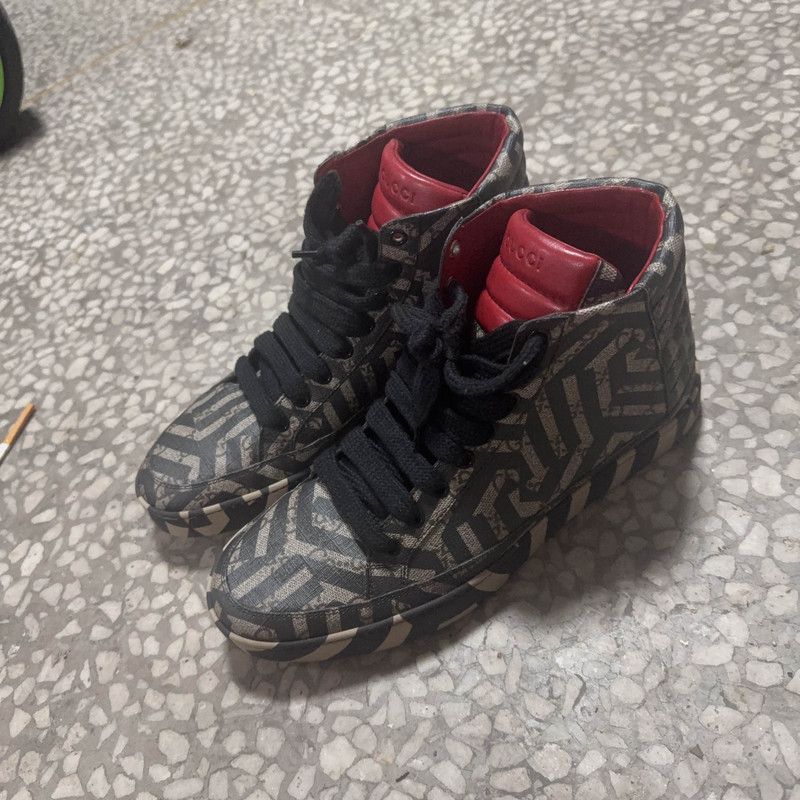 Gucci Gucci High-Top Stylish Sneakers for Men 0079 Size US 9.5 / EU 42-43 - 1 Thumbnail