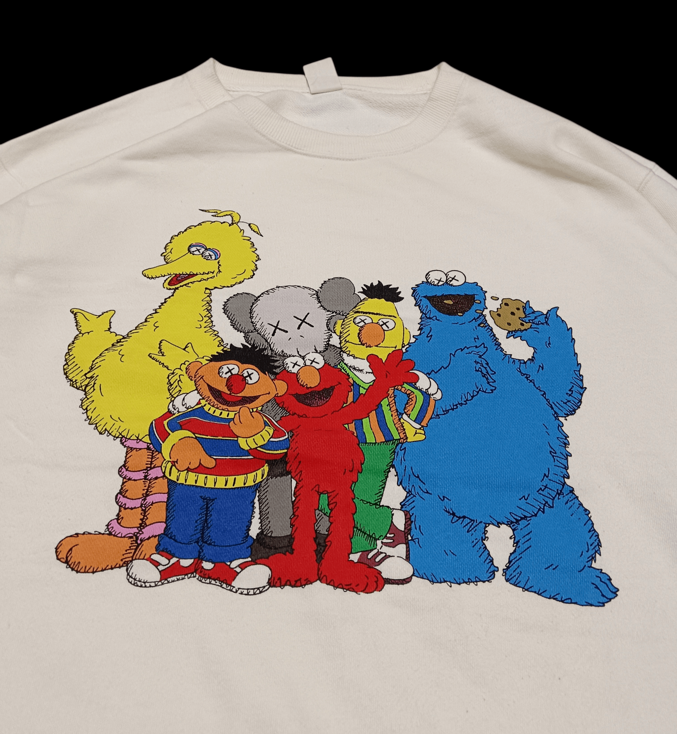 Kaws × Uniqlo Uniqlo Kaws x Sesame street Sweatshirt Cream Colour Size US XL / EU 56 / 4 - 5 Thumbnail