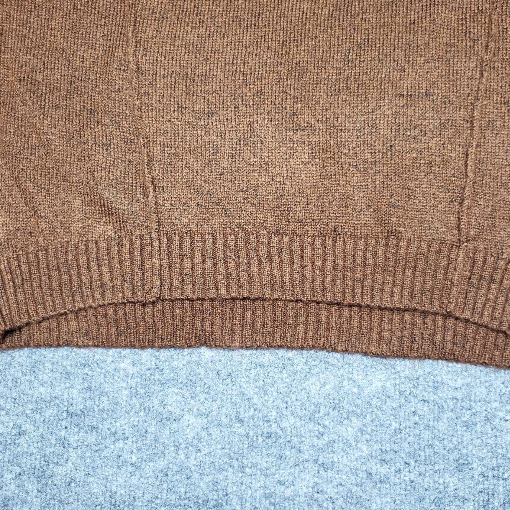 Vintage Rue21 Sweater Womens M Brown Long Sleeve Solid Minimalist V-Neck Pullover New Size M / US 6-8 / IT 42-44 - 5 Thumbnail