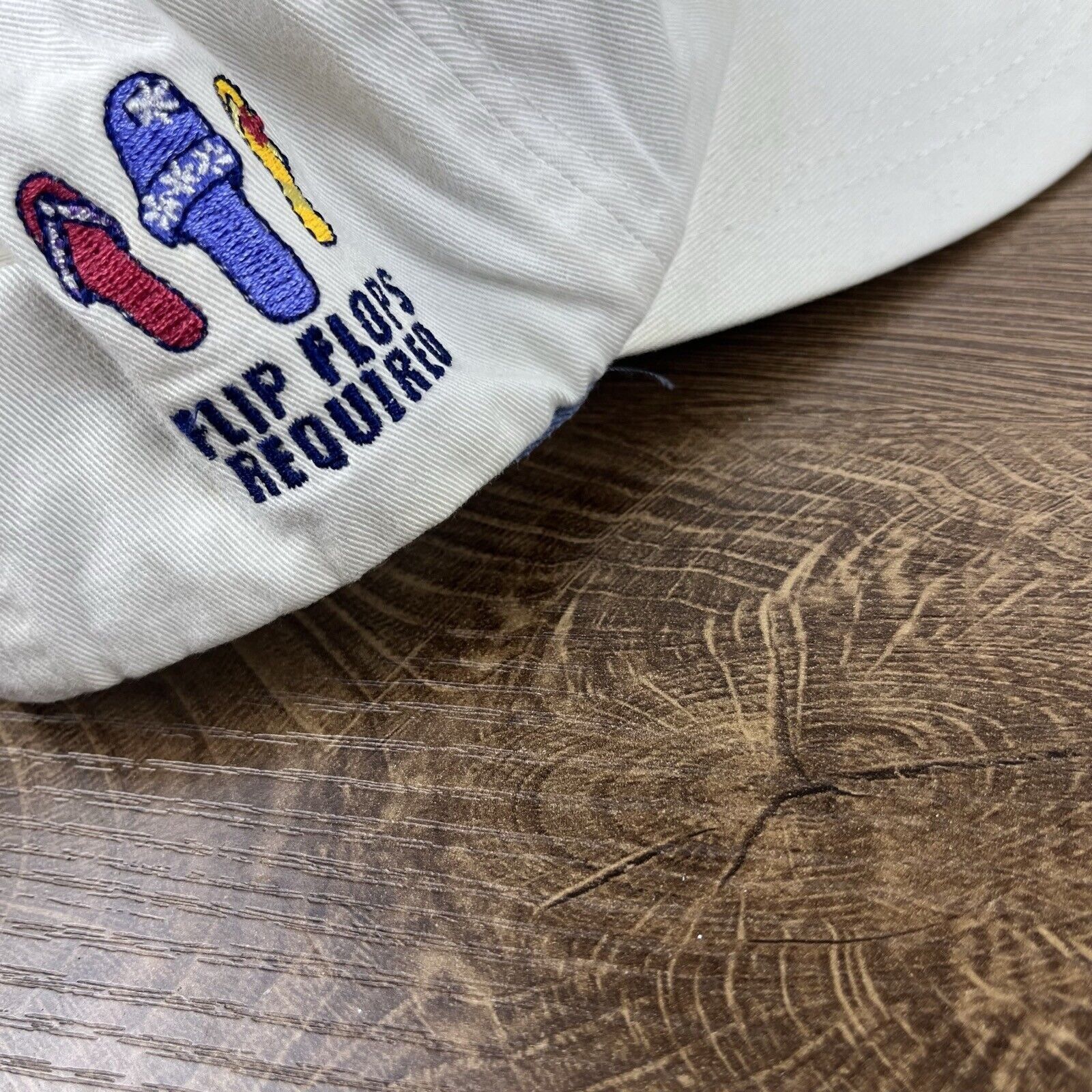 Other 9 Beaches Hat Beach Hat White Hat Adjustable Flip Flops Requ Size ONE SIZE - 16 Thumbnail
