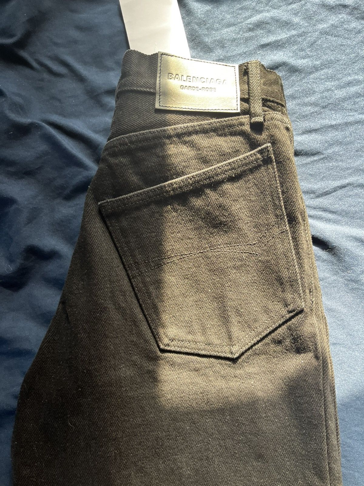 Balenciaga Selvedge Balenciaga Newer Worn Pitch Black Baggy Denim Size US 28 / EU 44 - 4 Thumbnail