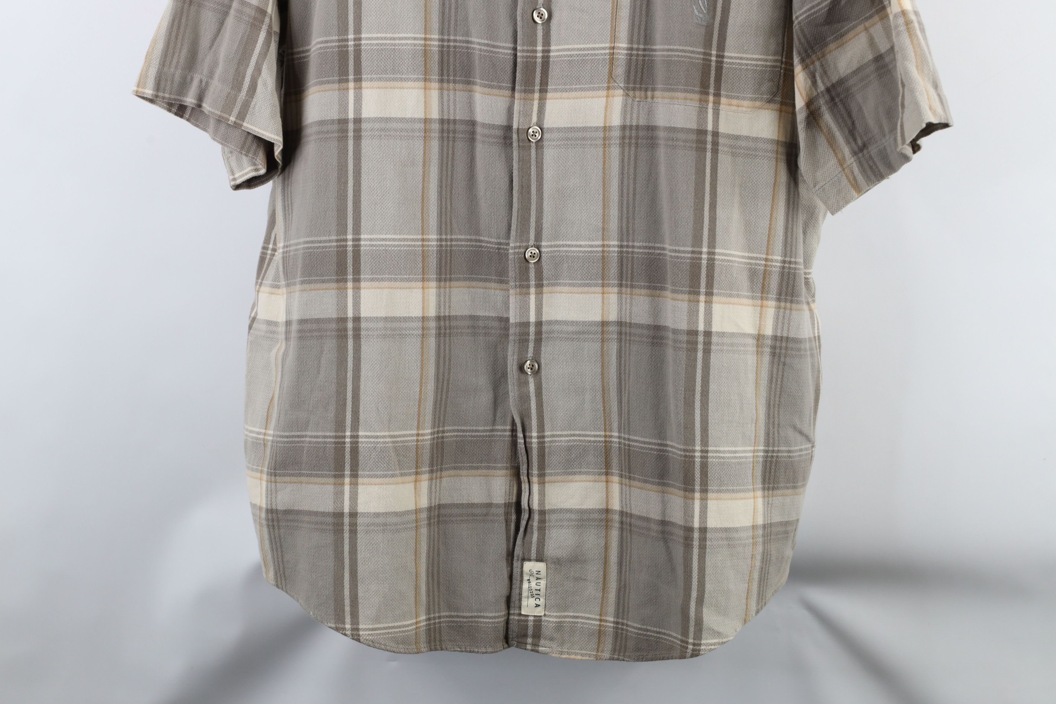 Nautica × Vintage Vintage 90s Nautica Fit Short Sleeve Collared Button Shirt Size US XL / EU 56 / 4 - 3 Thumbnail