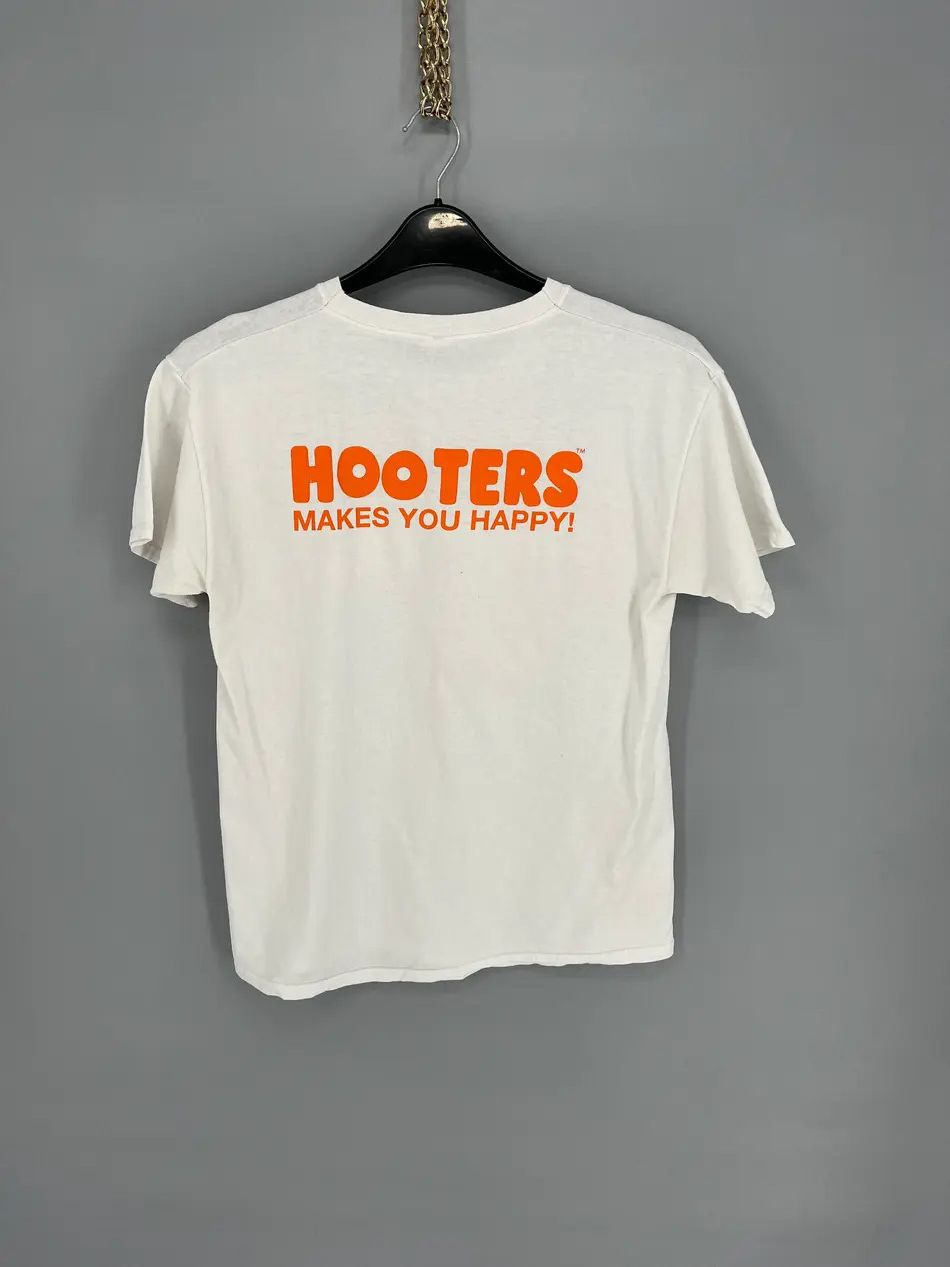 Band Tees Vintage Y2K Hooters "Nottingham United Kingdom" Band tee Size US M / EU 48-50 / 2 - 8 Thumbnail
