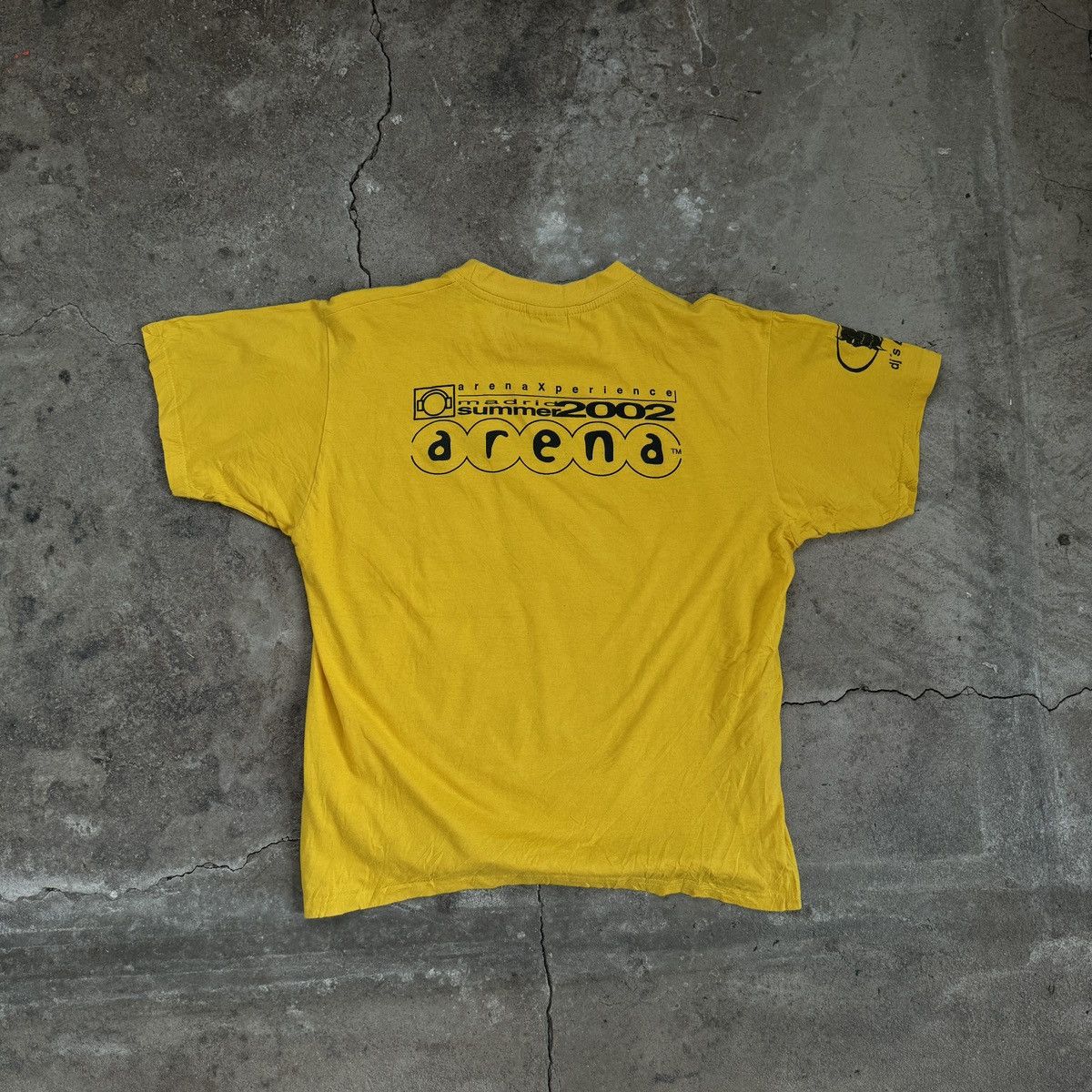Band Tees × Vintage Vintage Arena Experience Madrid Summer 2002 T-shirt Size US S / EU 44-46 / 1 - 2 Thumbnail