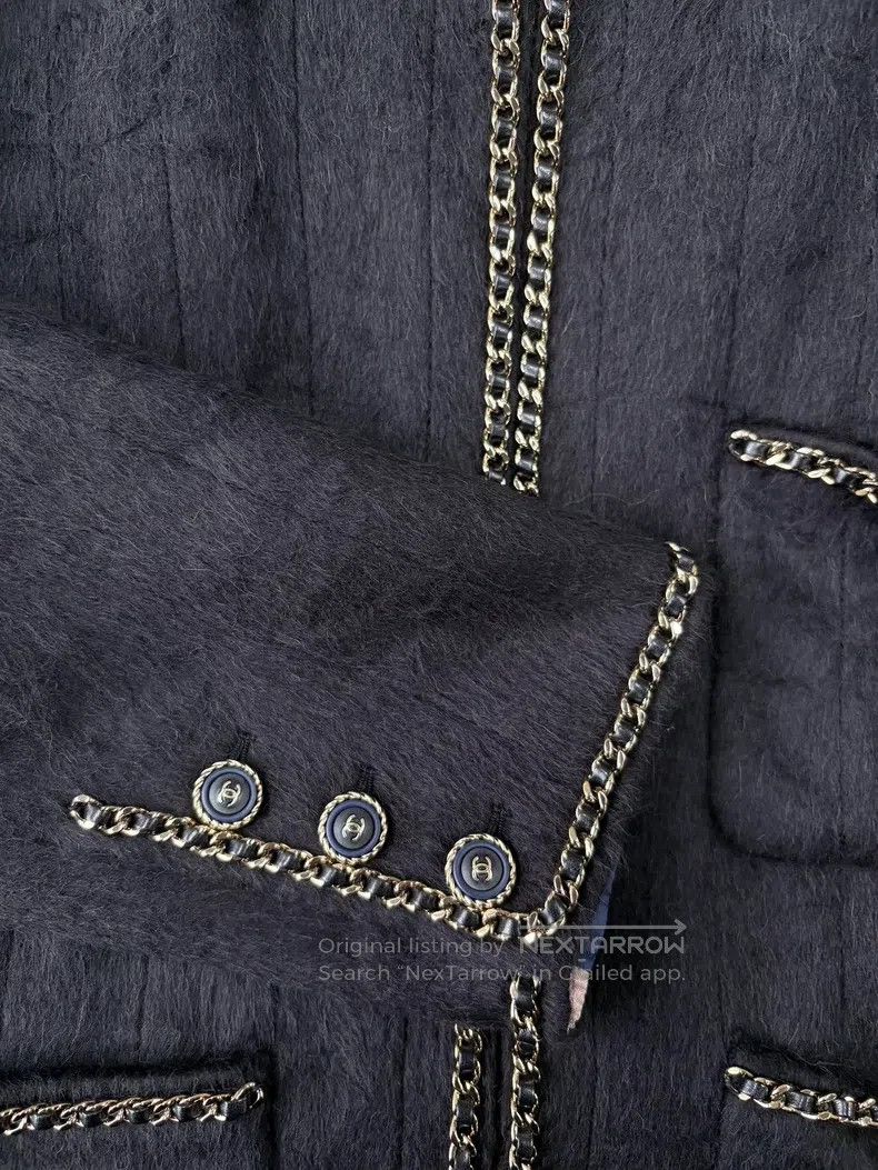 Chanel Chanel Black classic leather chain rolled edge four-pocket Size US S / EU 44-46 / 1 - 4 Thumbnail