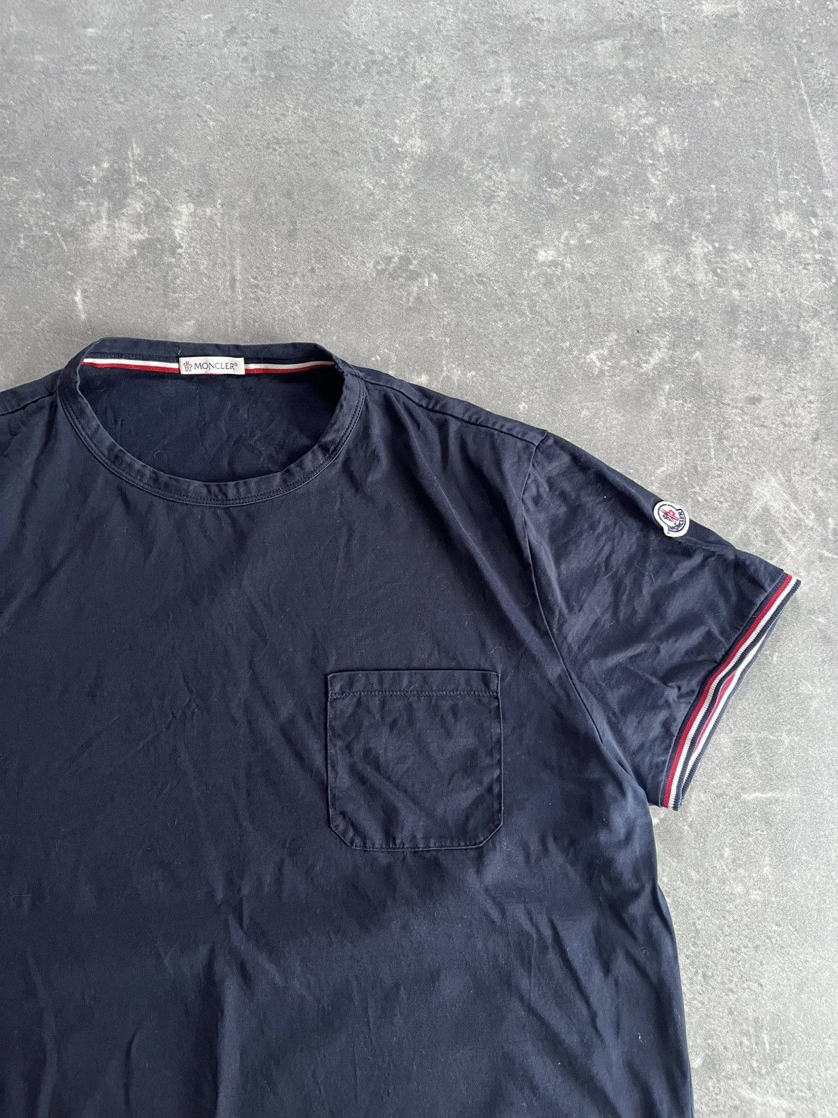 Moncler Moncler Maglia Patch Logo Navy Blue Pocket Tee L XL Size US XL / EU 56 / 4 - 3 Thumbnail