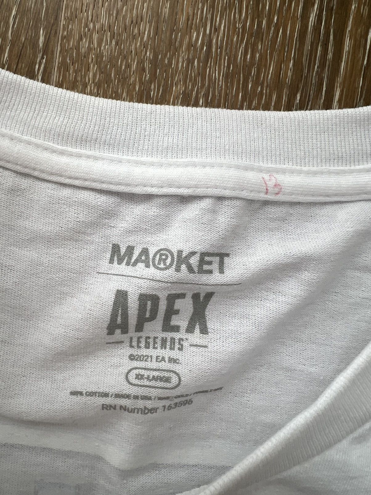 Market Market mirage apex legends tee Size US XXL / EU 58 / 5 - 4 Thumbnail