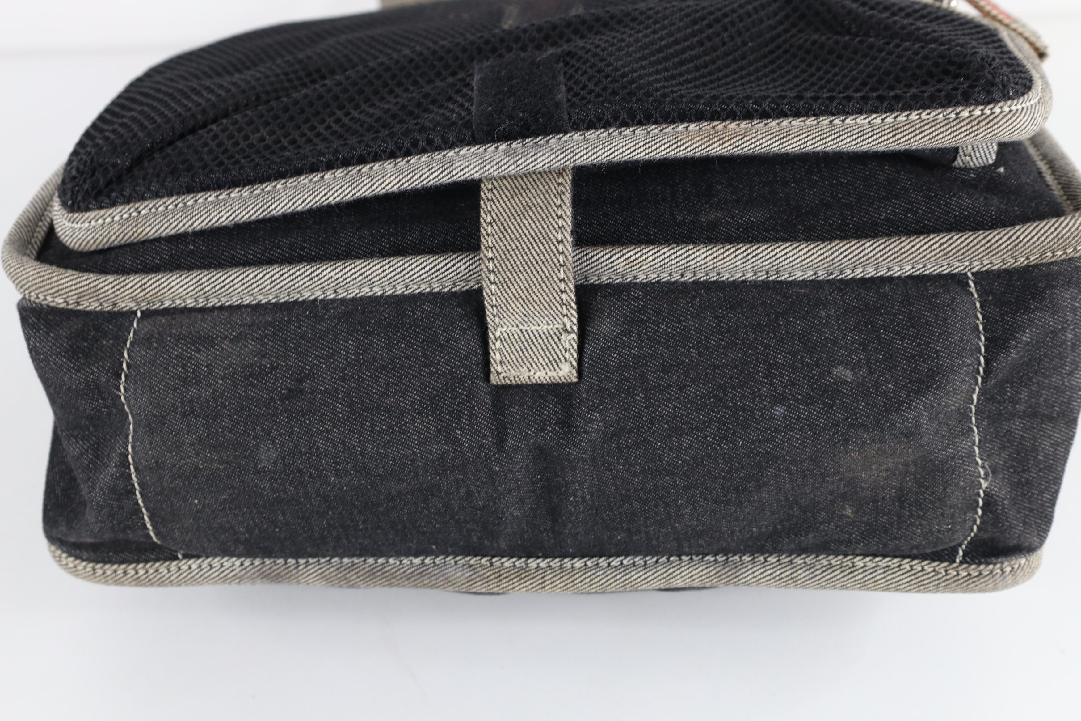 Tommy Hilfiger × Vintage Vintage 90s Tommy Hilfiger Distressed Spell Out Tote Messeng Size ONE SIZE - 4 Thumbnail
