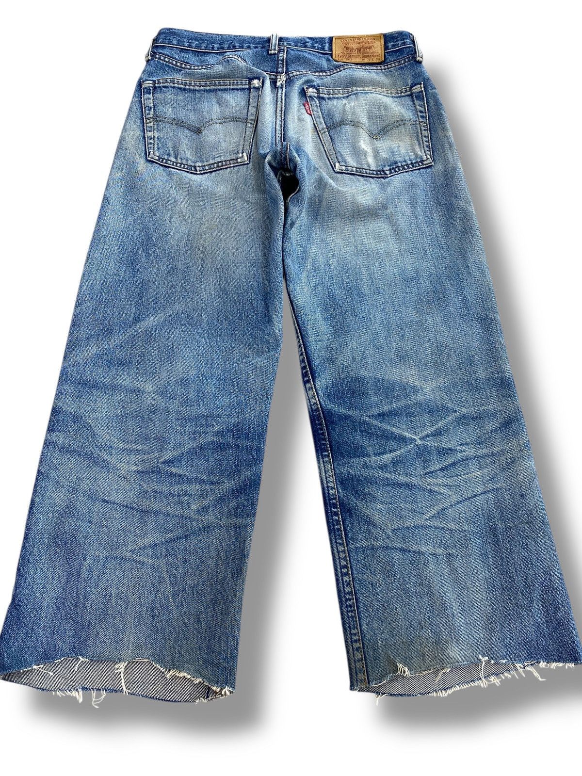Levi's Levi’s Distressed Faded Wash Style Loose Jeans Size US 30 / EU 46 - 3 Thumbnail