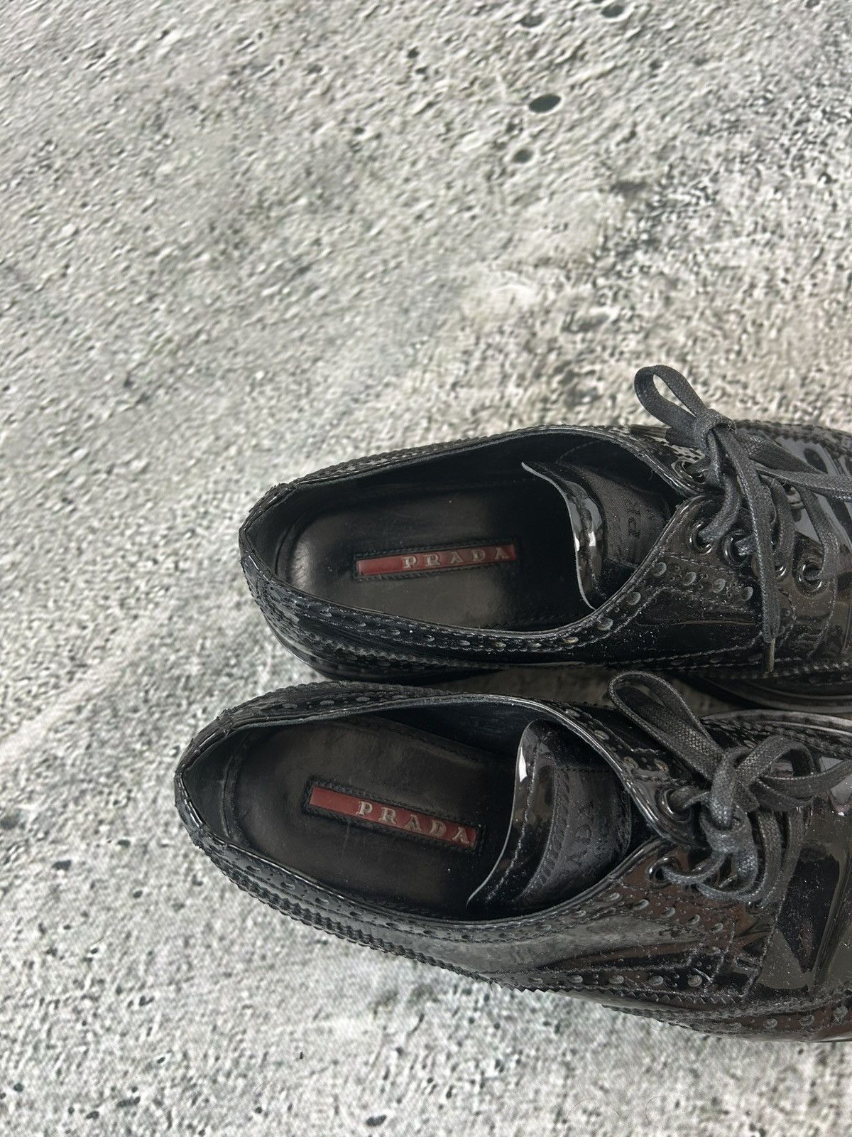 Prada × Vintage Prada Wingtip Patent Brogue Oxfords Black 38,5 Red Tab Size US 7.5 / IT 37.5 - 2 Thumbnail