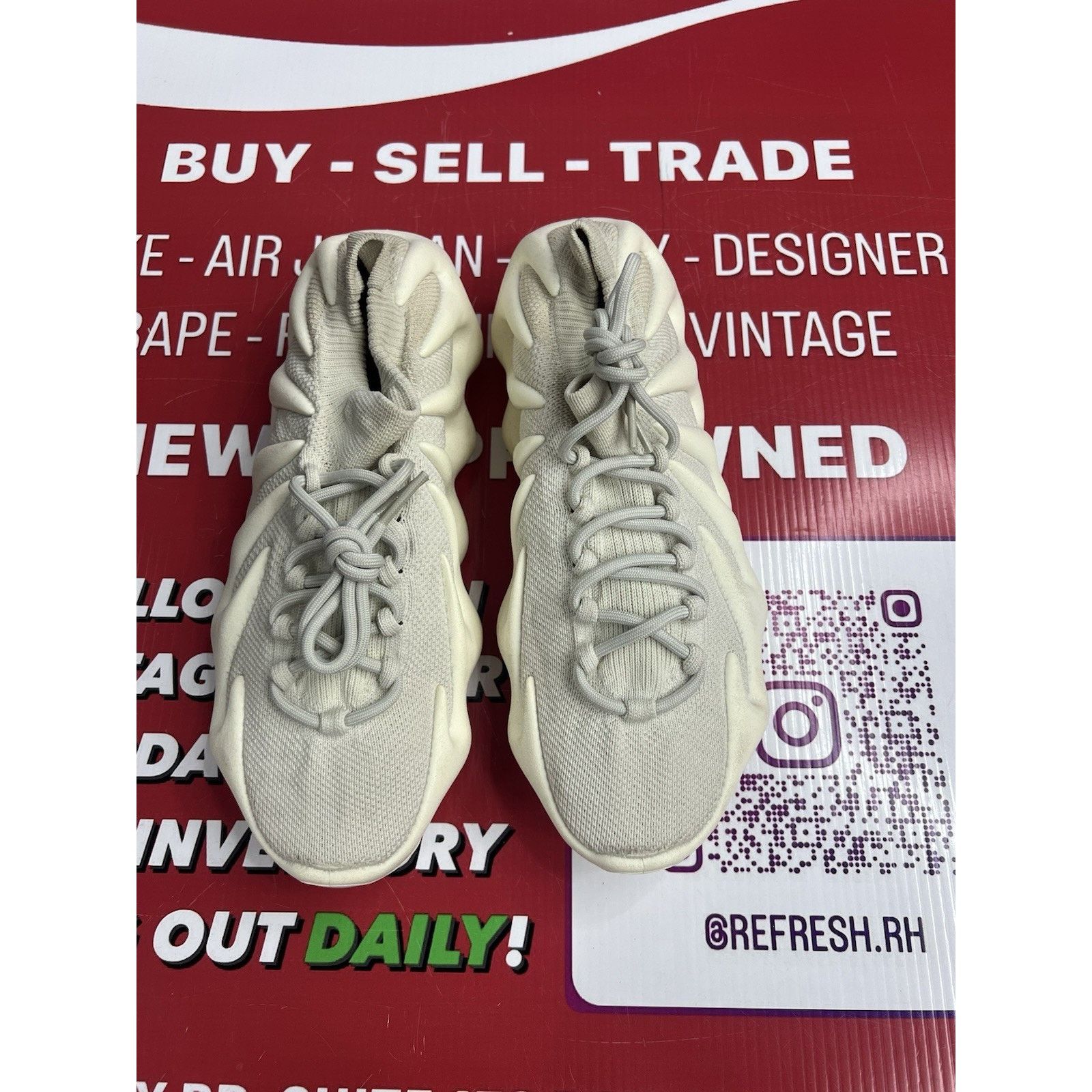 Adidas adidas Yeezy 450 Cloud White Size 10.5 H68038 Size US 10.5 / EU 43-44 - 5 Thumbnail
