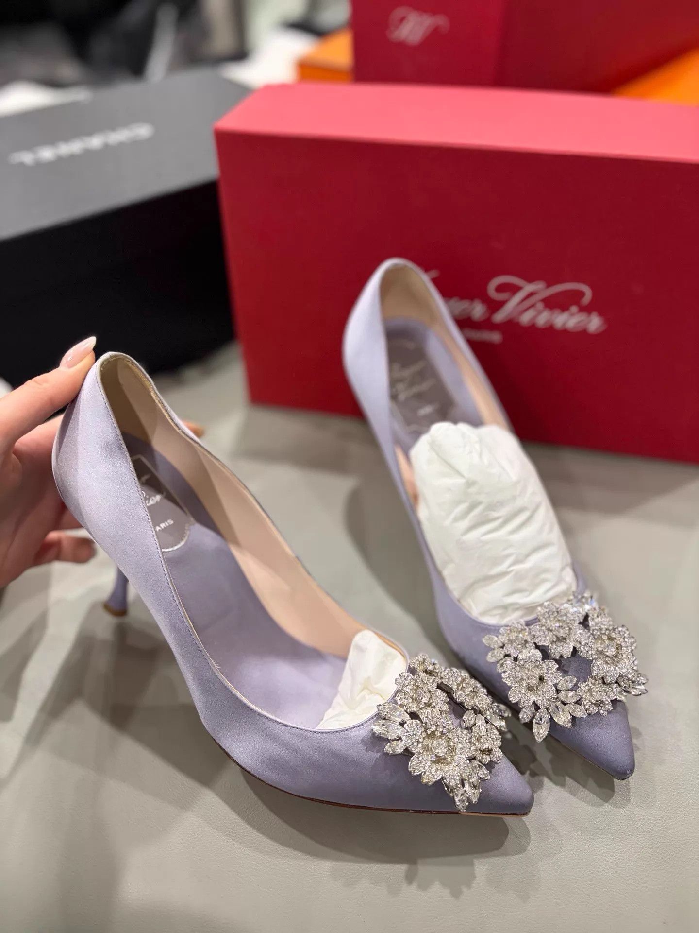 Roger Vivier RV Lavender Silk Satin Crystal Buckle 38 NOS Box Size US 7.5 / IT 37.5 - 1 Thumbnail