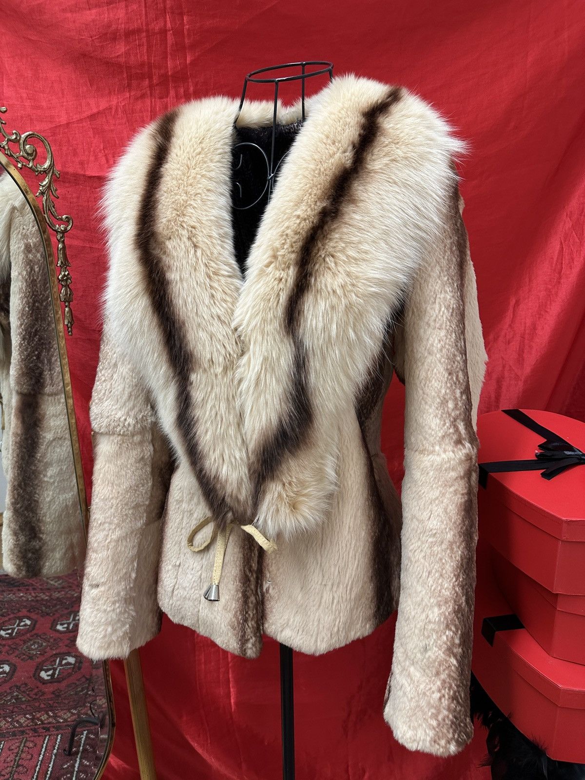 Vintage Vintage fox fur beige coat Size S / US 4 / IT 40 - 2 Thumbnail