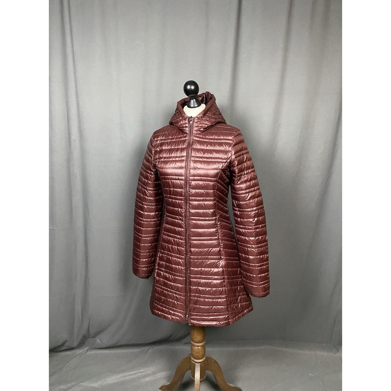 Patagonia Patagonia Women's Red Burgundy Down Insulated Long Parka Jac Size S / US 4 / IT 40 - 2 Thumbnail