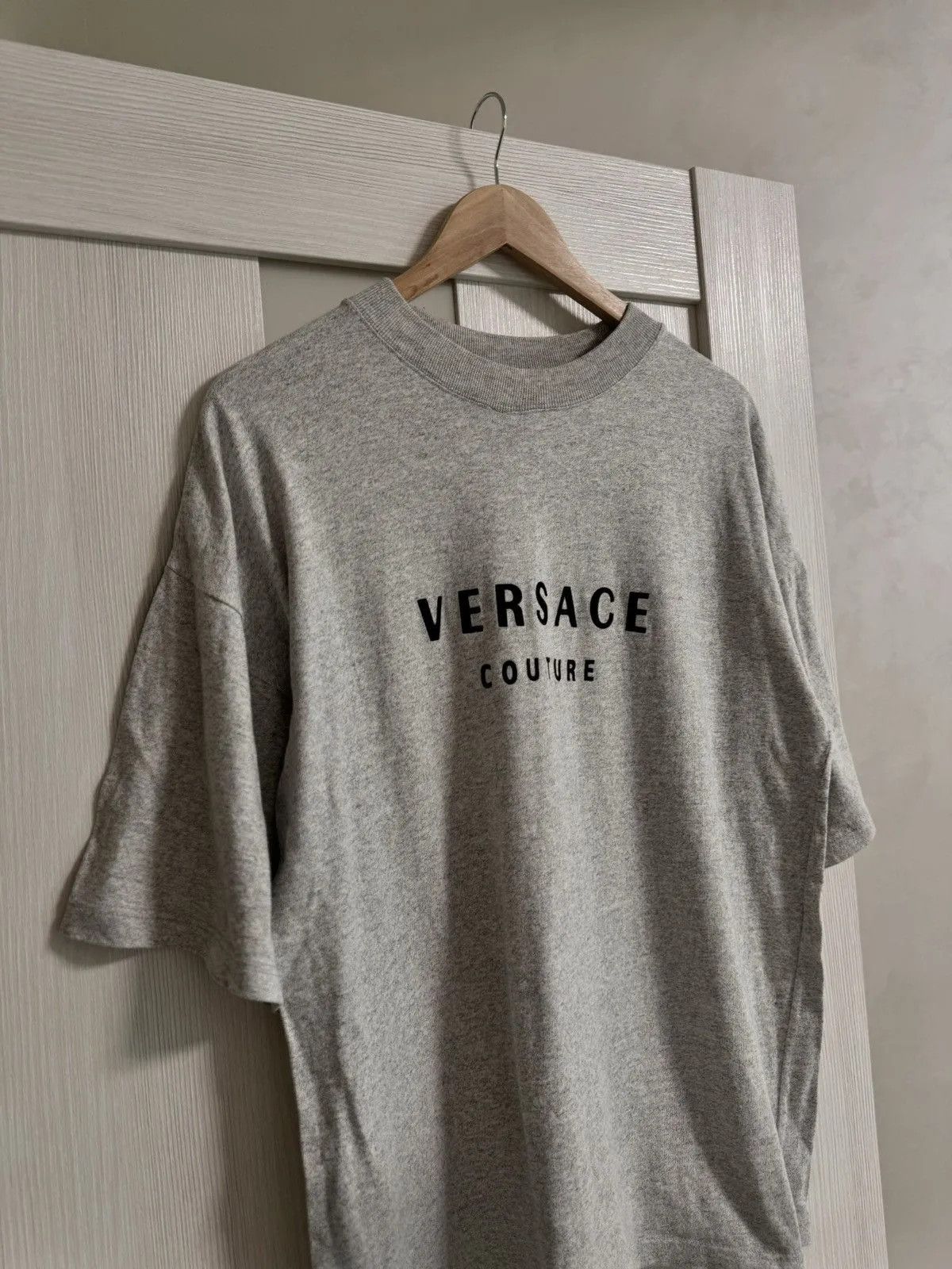 Versace Versace Jeans Couture Vintage tee t-shirt center logo Size US L / EU 52-54 / 3 - 6 Thumbnail