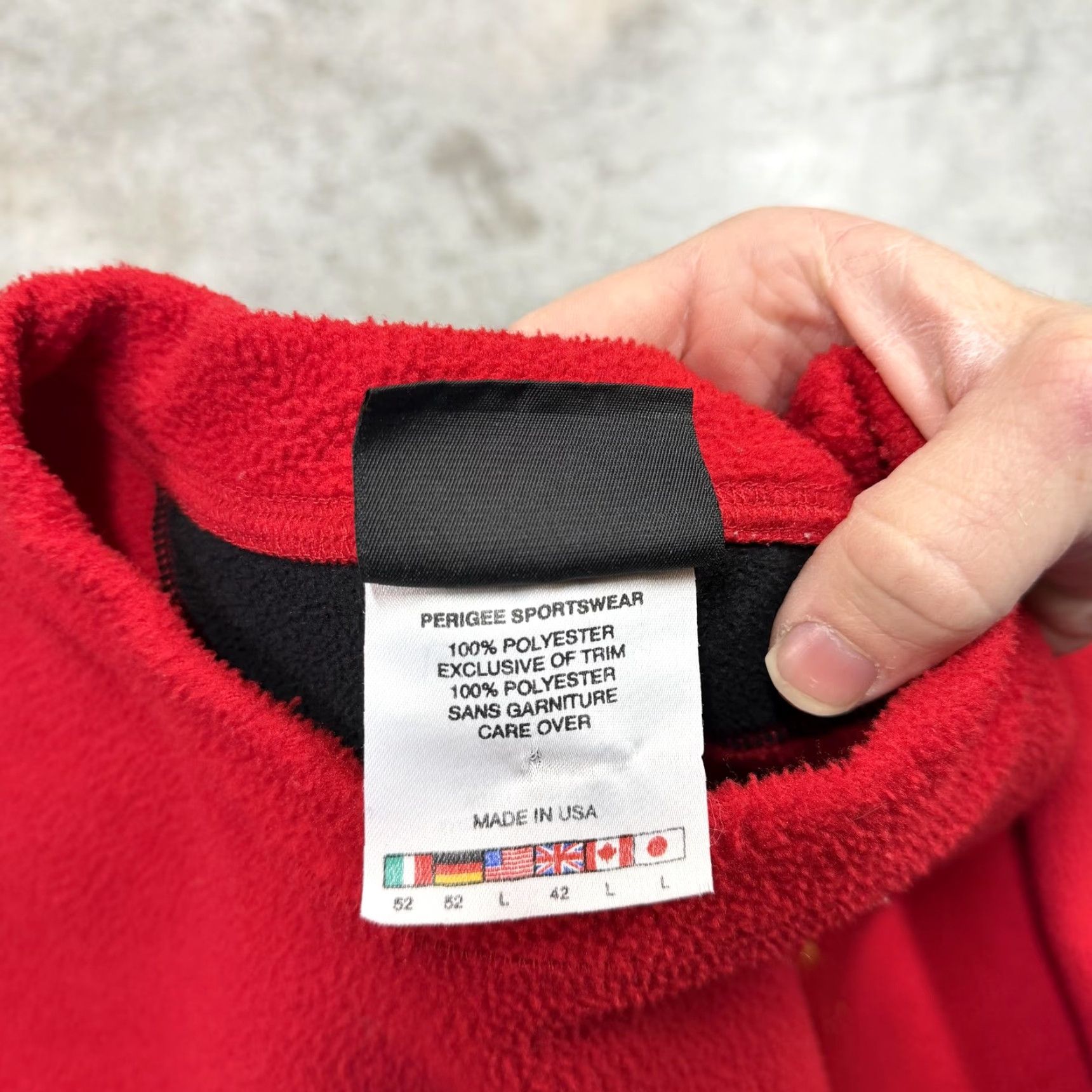Vintage VINTAGE Perigee Sweatshirt Mens Large Red Fleece Crewneck USA 90s Embroidered Logo Crew Neck Pullover Solid Pattern Outdoor Ski Belts Size US L / EU 52-54 / 3 - 4 Thumbnail