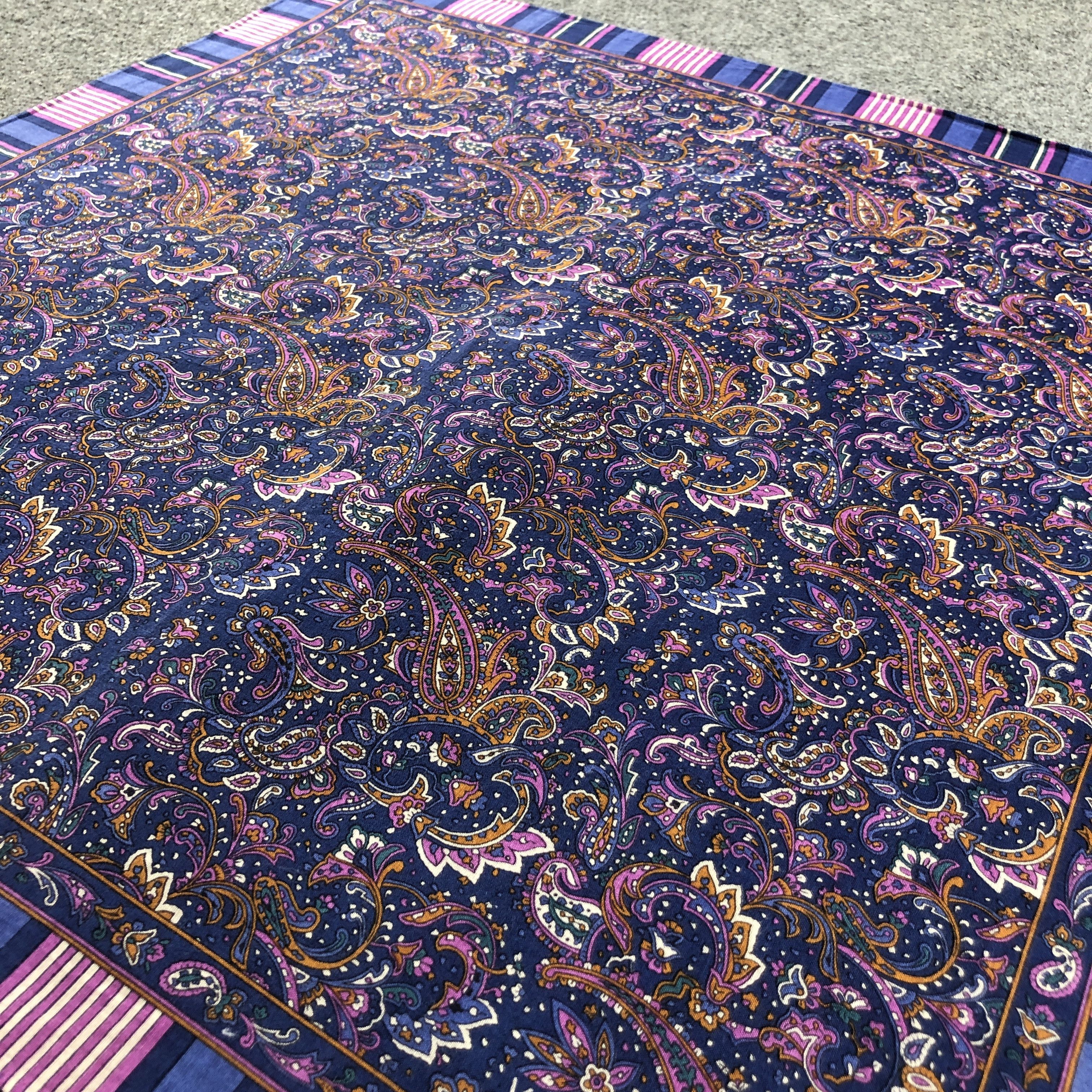 Yves Saint Laurent YSL Paisley Handkerchief Neckerchief Bandana H2673 Size ONE SIZE - 3 Thumbnail