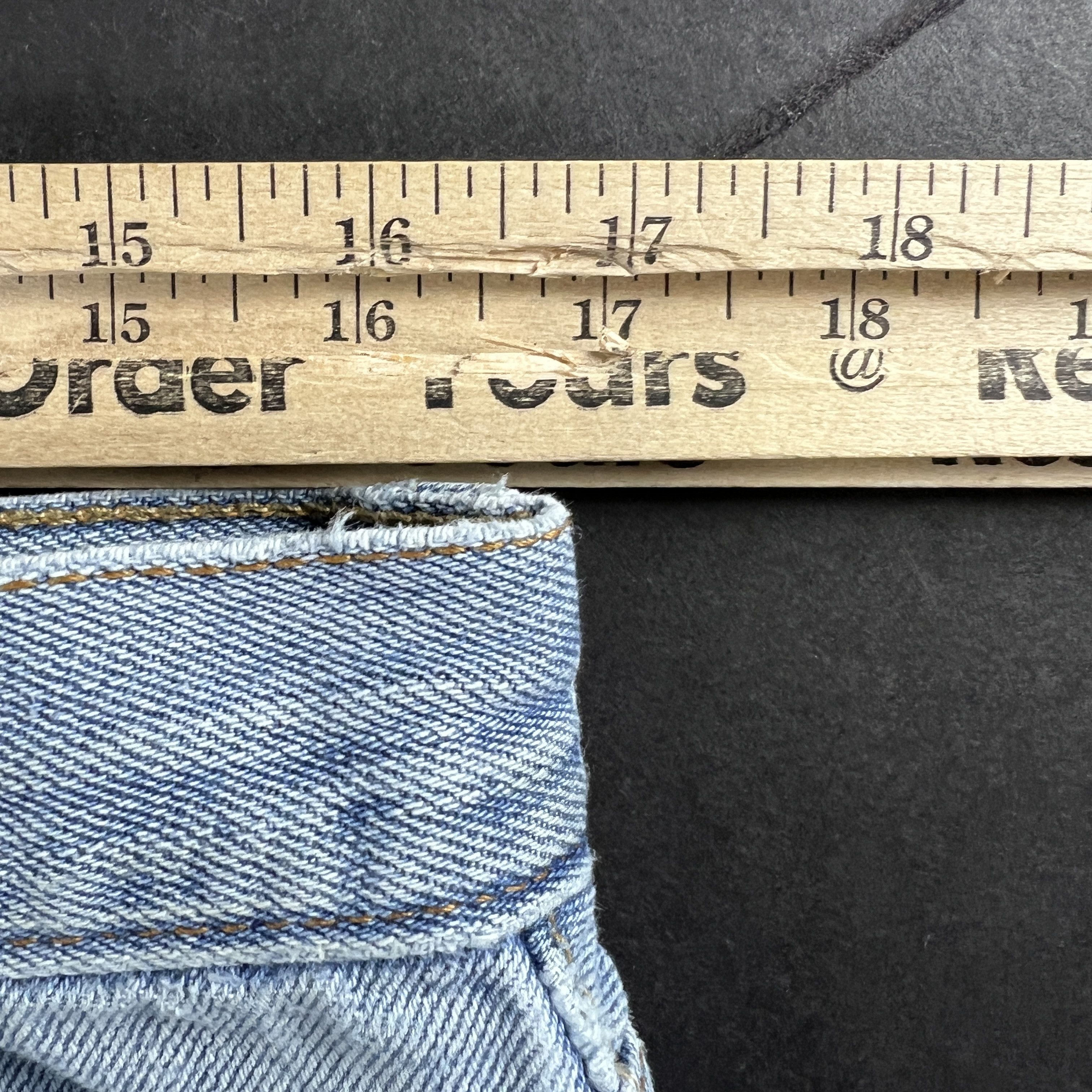 Levi's Y2K Levi's Jean 505 Straight Blue Distressed Denim Size US 33 - 23 Thumbnail