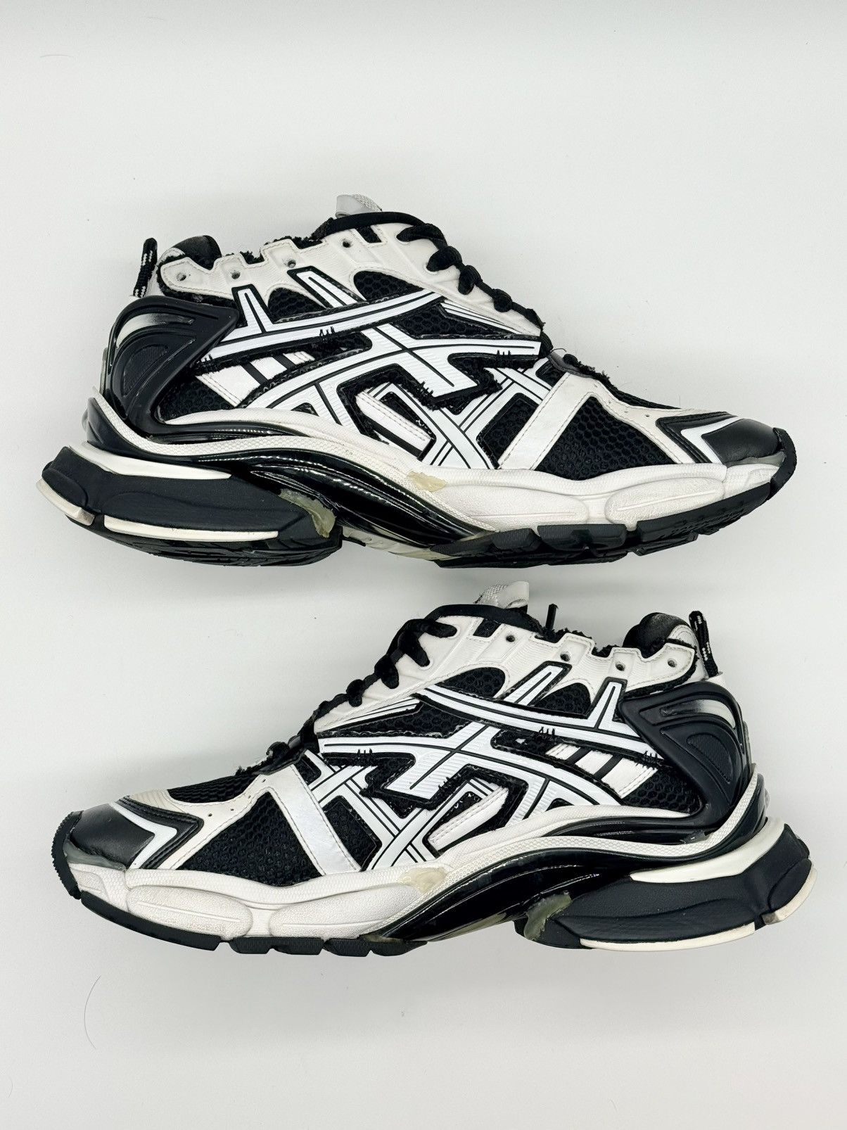 Balenciaga Size 11 - Balenciaga Runner Black White Size US 11 / EU 44 - 3 Thumbnail