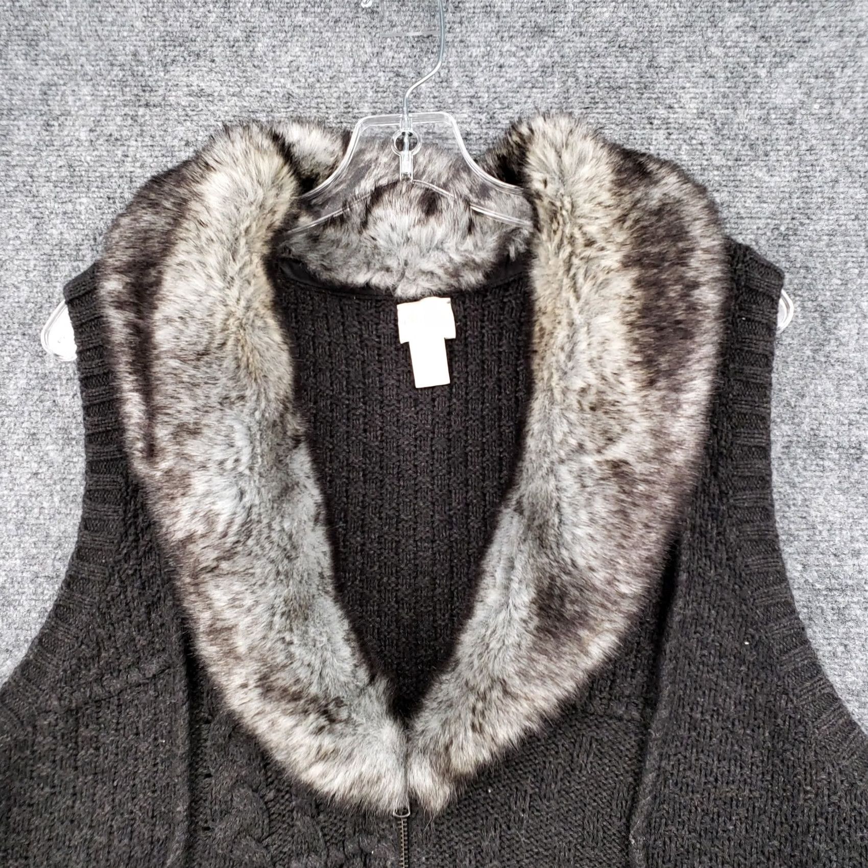 Vintage Chicos Sweater Vest Womens Large Gray Arya Faux Fur Collar Sleeveless Knit Size L / US 10 / IT 46 - 3 Thumbnail