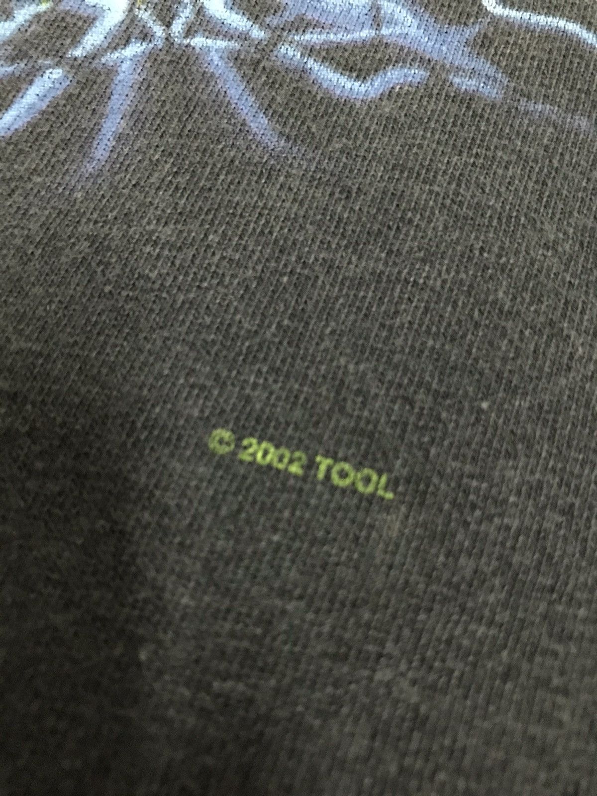 Band Tees × Vintage Rare Vintage 2002 Tool in Concert Sun Faded T-Shirt Size US XL / EU 56 / 4 - 10 Thumbnail