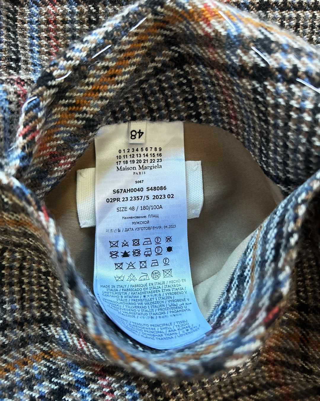 Maison Margiela Maison Margiela Pendleton reversible coat in beige Size US M / EU 48-50 / 2 - 4 Thumbnail