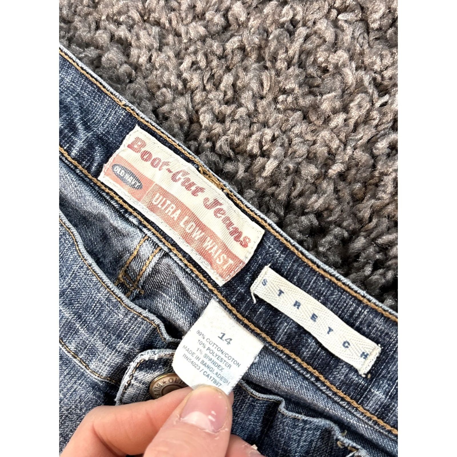 Old Navy VINTAGE Old Navy Jeans Womens Bootcut Distressed Low Rise Blue 36x29 Med Wash 28in Inseam Mens? No Size 25" / US 0 / IT 36 - 6 Thumbnail
