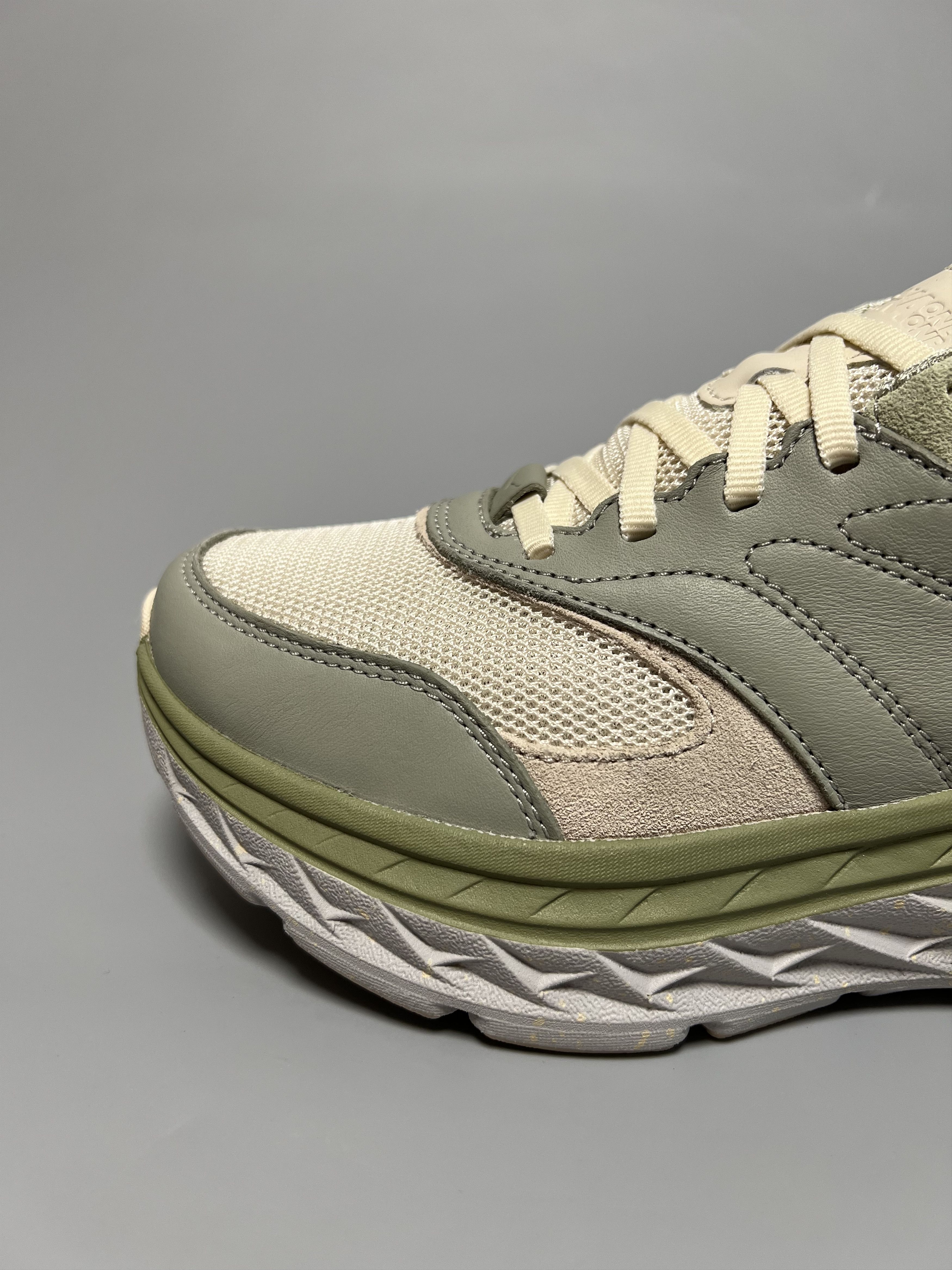Hoka Hoka One One Bondi L Running Shoes Walking Gym Training Size US 7 / IT 37 - 8 Thumbnail