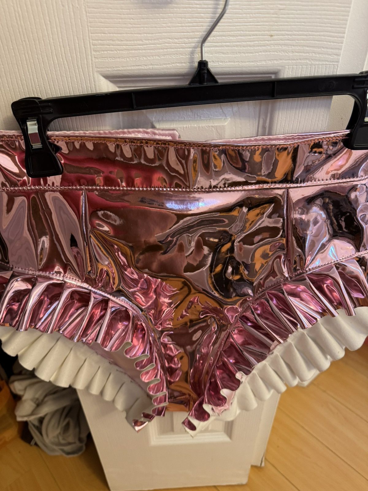 Other Char Workroom Metallic pink Ruffle High Rise Cheeky Shorts Size 25" / US 0 / IT 36 - 1 Thumbnail