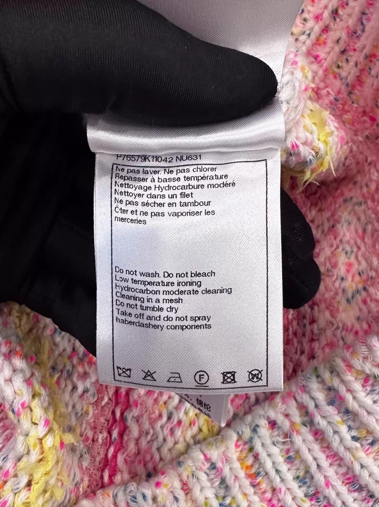 Chanel Chanel pink heart logo colorful tweed short knit sweater 36 Size XS / US 0-2 / IT 36-38 - 8 Thumbnail