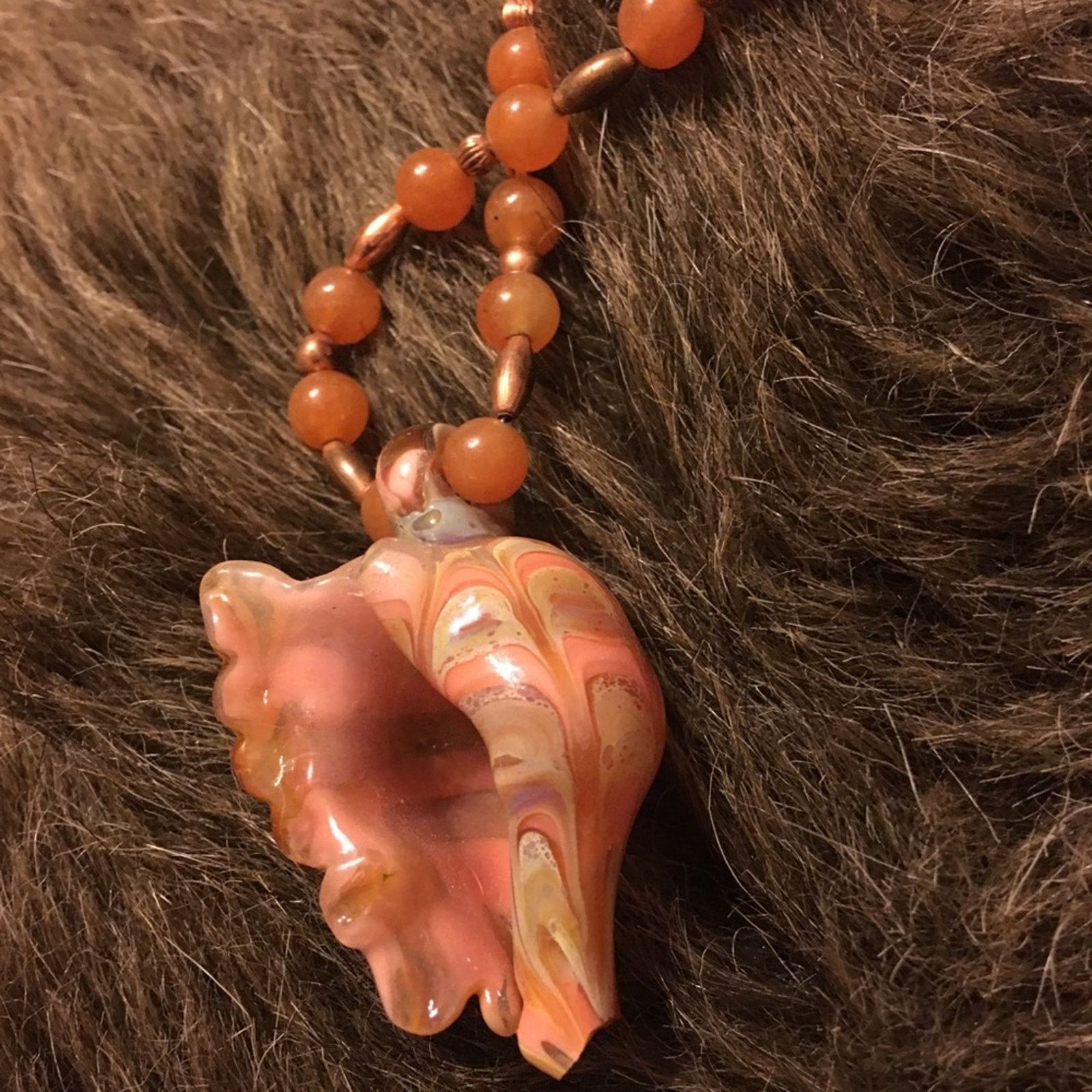 Vintage Vintage glass shell pendant peach jade necklace Size ONE SIZE - 6 Thumbnail