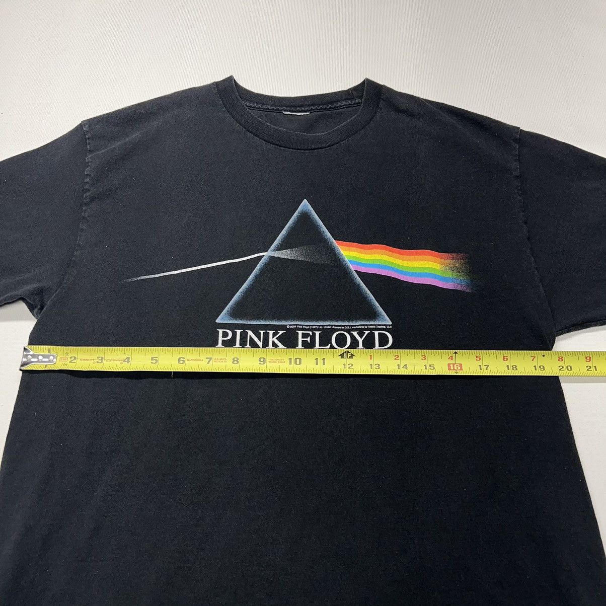 Band Tees × Pink Floyd × Vintage VTG Pink Floyd Tee Shirt Black Dark Side Of Moon Rock Band Size US L / EU 52-54 / 3 - 15 Thumbnail