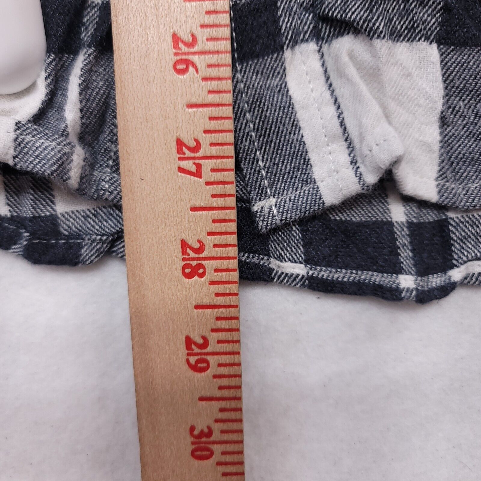 Old Navy Old Navy Tartan Flannel Button Up Shirt Mens Size S White Size US S / EU 44-46 / 1 - 7 Thumbnail