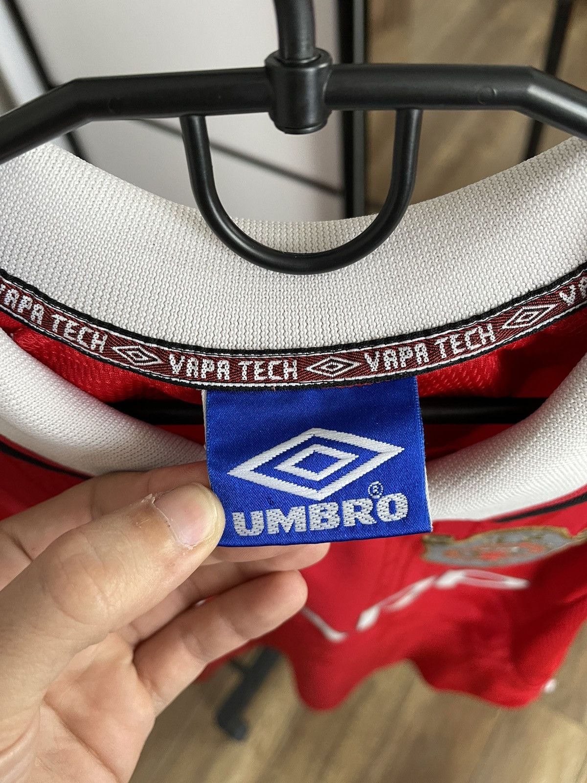 Umbro 1999/2000 Umbro Manchester United Vintage Soccer Jersey Tee Size US S / EU 44-46 / 1 - 11 Thumbnail