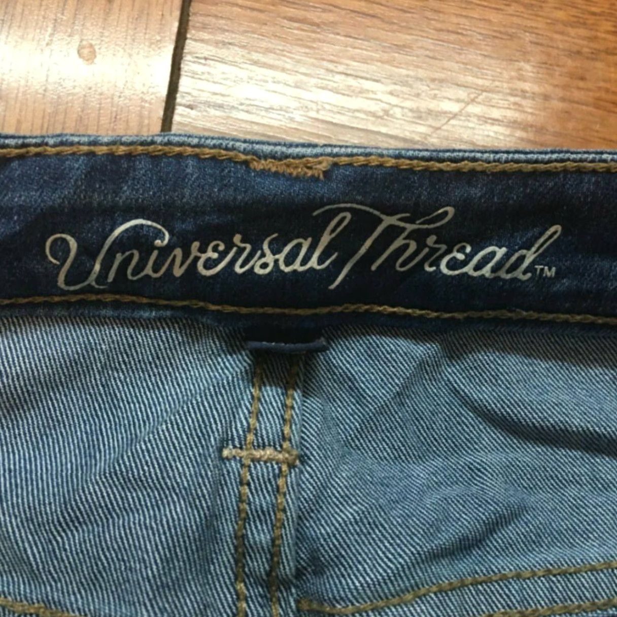 Vintage Universal Thread Women's Skinny Jeans Size 6 Mid Wash Blue Denim 30X26 Size 28" / US 6 / IT 42 - 8 Thumbnail