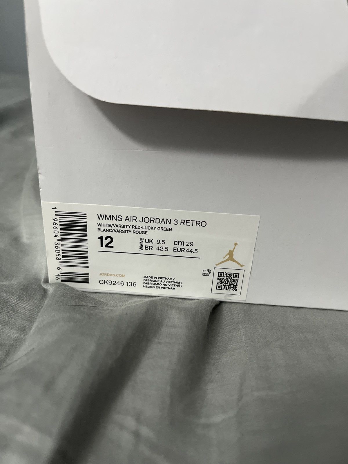 Jordan Brand × Nike WMNS Jordan 3 “Lucky Green” Size US 10.5 / EU 43-44 - 7 Thumbnail