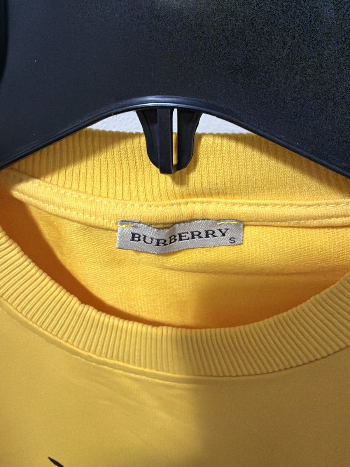 Burberry Burberry Equestrian Knight Logo Crewneck – Yellow – Small Size US S / EU 44-46 / 1 - 2 Thumbnail