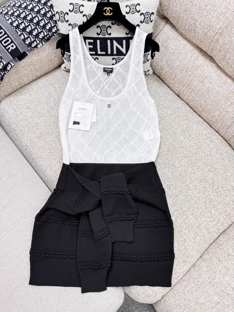 Chanel Chanel Black diamond plaid waist vest suspender dress Size XS / US 0-2 / IT 36-38 - 3 Thumbnail